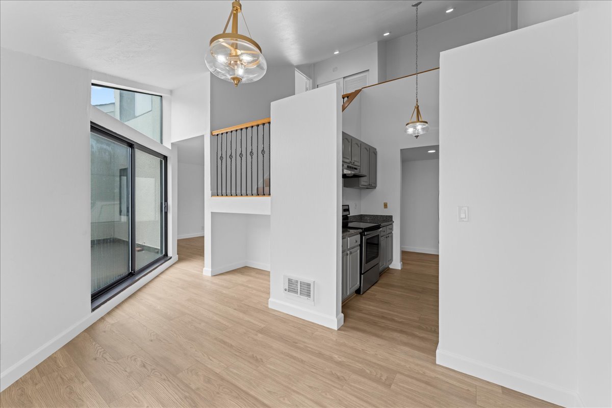 1 Appian Way - 7139