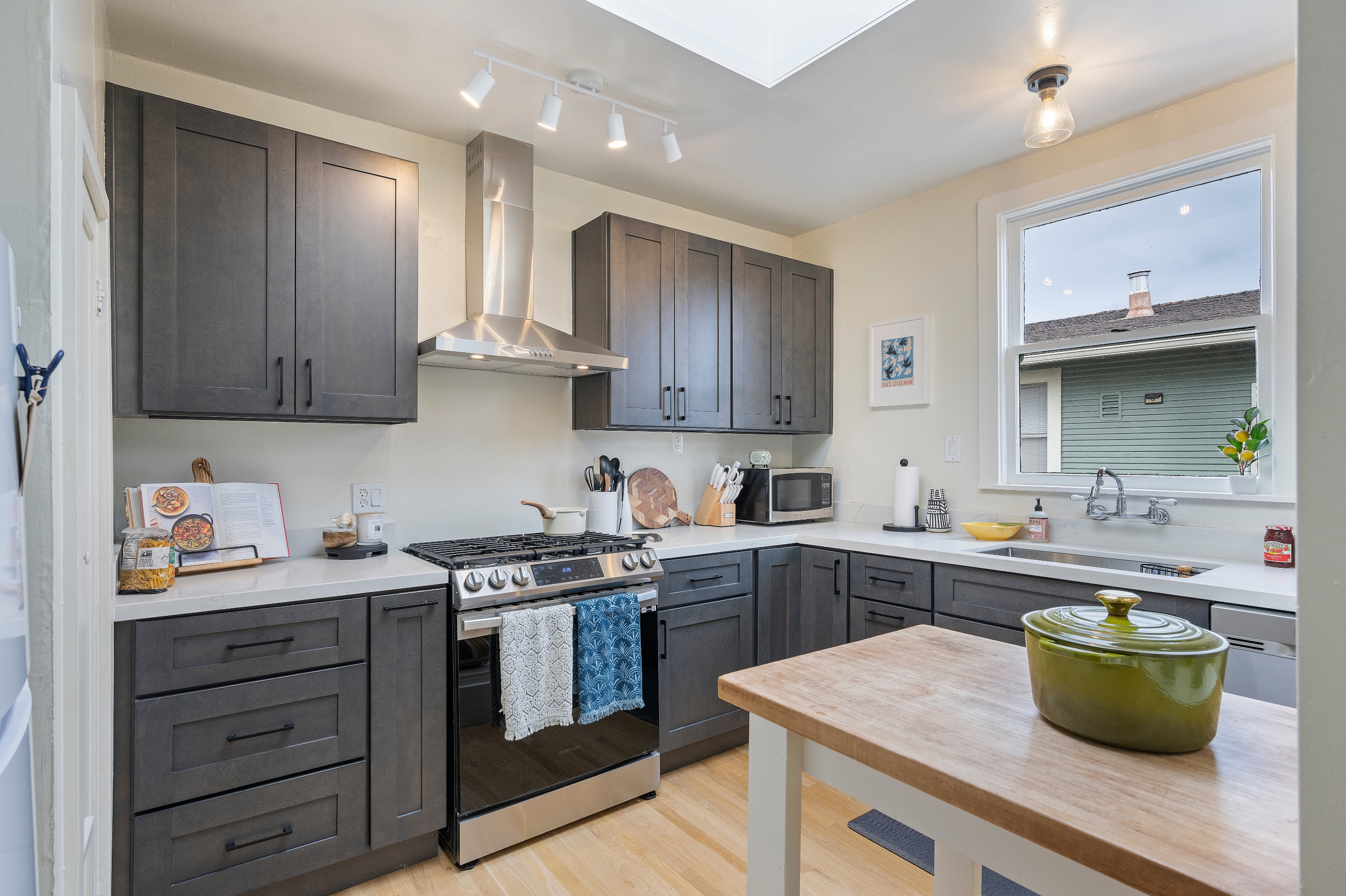 3916 Quigley Street - 3920